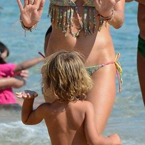 alessandra ambrosio in a bikini 29 photos 44