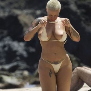 amber rose topless 23 paparazzi photos 19