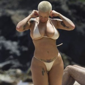 amber rose topless 23 paparazzi photos 35