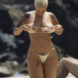 amber rose topless 23 paparazzi photos 78