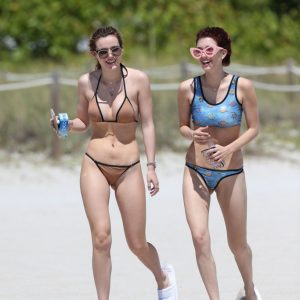 bella thorne dani thorne sexy 114 new photos 78