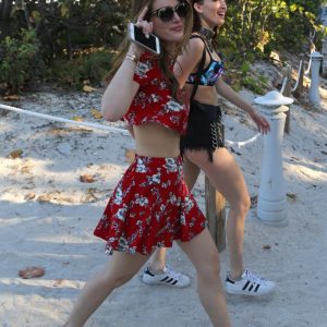 bella thorne dani thorne sexy 216 photos 74