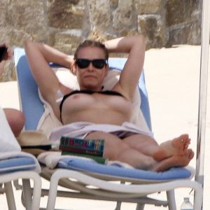 chelsea handler topless 3 photos 57