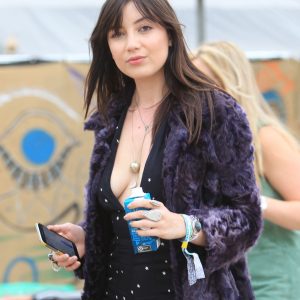 daisy lowe cleavage 2 photos 54