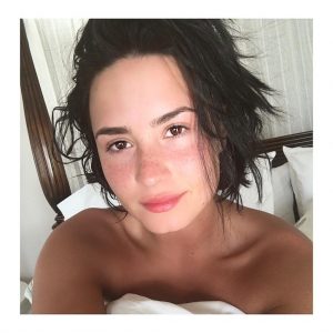 demi lovato no makeup 2 photos 96