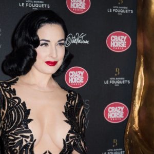 dita von teese cleavage 16 photos 12