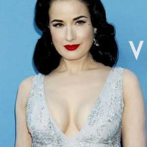 dita von teese cleavage 9 photos 86