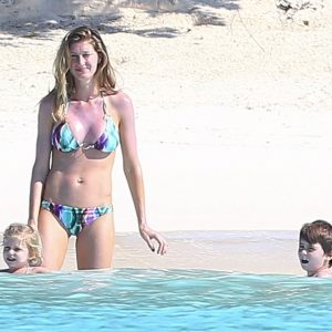 gisele bundchen in a bikini 32 photos 32