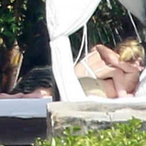 gwyneth paltrow in a bikini 15 photos 6