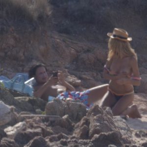 heidi klum topless 10 photos 2