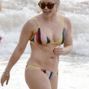 hilary duff in a bikini 9 photos 16