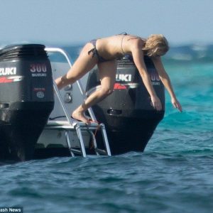 jennifer lawrence in a bikini 38 photos 15 1