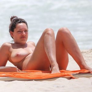 kelly brook topless 15 photos 86