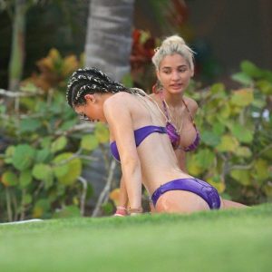 kylie jenner in a bikini 17 photos 9