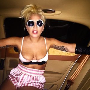 lady gaga cleavage 2 photos 83