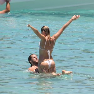 margot robbie in a bikini 20 photos 2