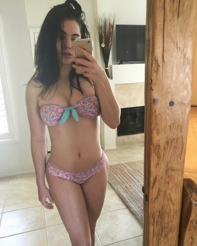 McKayla Maroney Selfie (1 Photo)