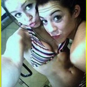 miley cyrus leaked 17 photos 13