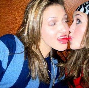 miley cyrus leaked 17 photos 85