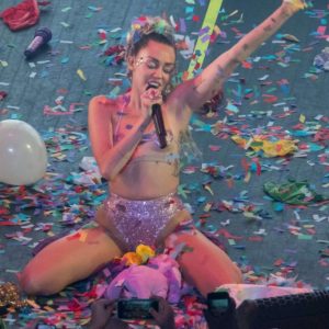 miley cyrus sexy 27 photos 49