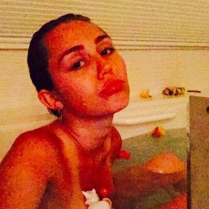 miley cyrus sexy selfies 6 photos 58 1