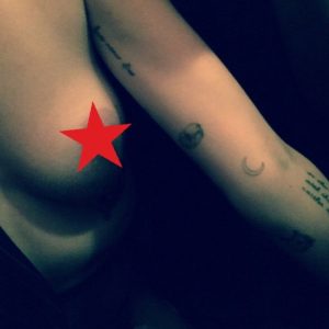 miley cyrus topless 6 photos 86