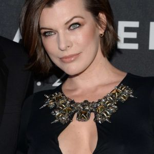 milla jovovich braless 14 photos 94