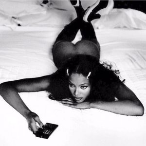 naomi campbell sexy topless 2 photos 70