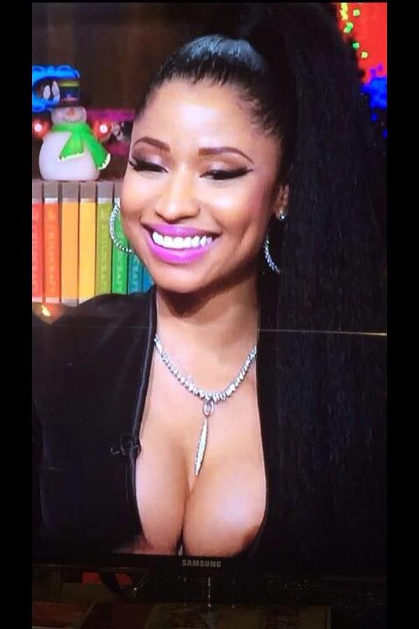 Nicki Minaj Nip Slip (1 Photo)