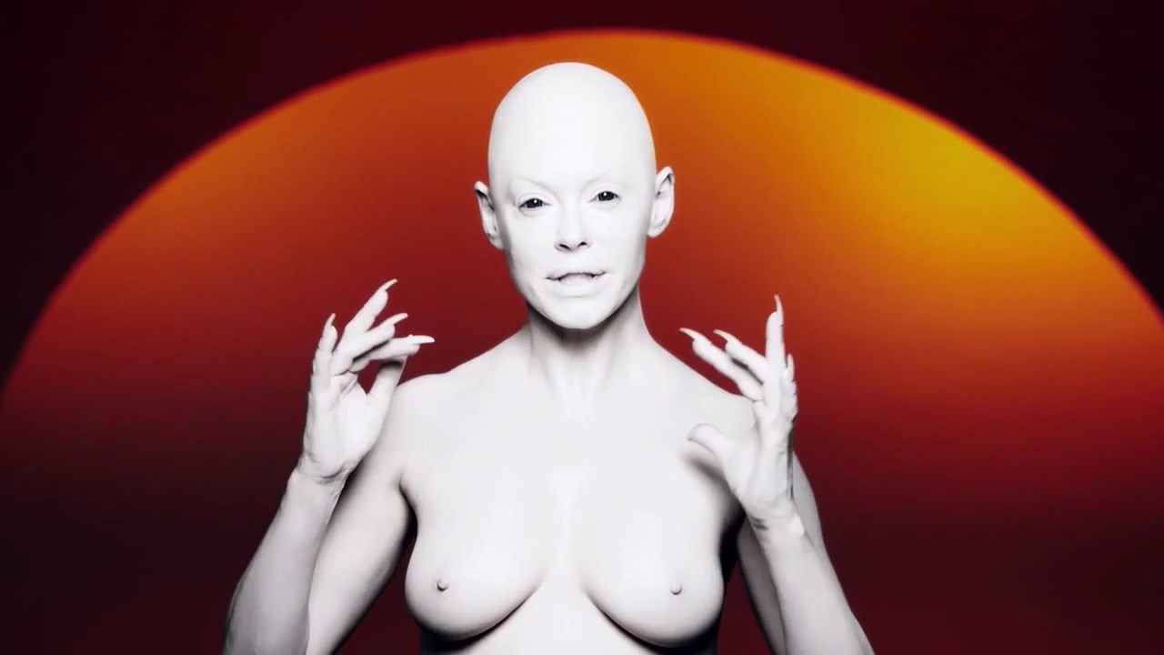 Rose McGowan Topless (7 Photos + Video)