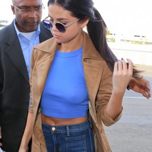 selena gomez pokies 3 photos 12