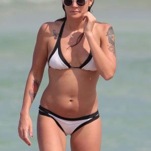 tove lo in a bikini 92 photos 59 1