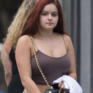 ariel winter pokies 16 photos 28