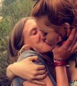 bella thorne bella pendergast lesbian kiss 4 photos video 26