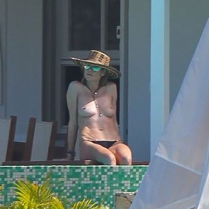 heidi klum topless 42 photos 50