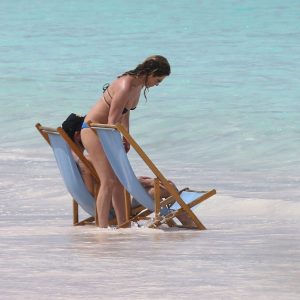 jennifer aniston in a bikini 47 photos 32