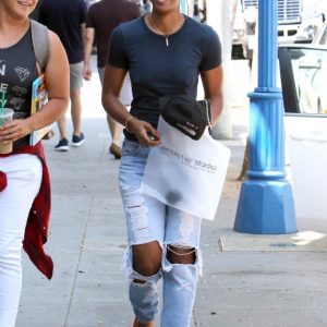 kelly rowland braless 20 photos 80