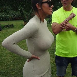 kim kardashian sexy 16 new photos 35