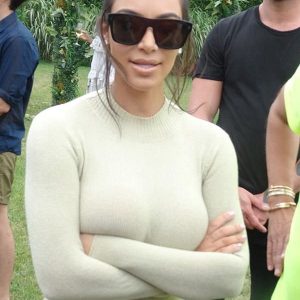 kim kardashian sexy 16 new photos 51