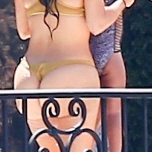 kim kardashian sexy 19 photos 0