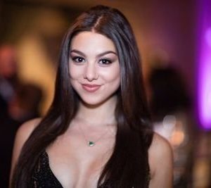 kira kosarin cleavage collection 15 photos 10