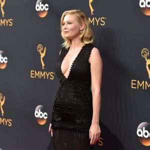 kirsten dunst cleavage 158 photos 10