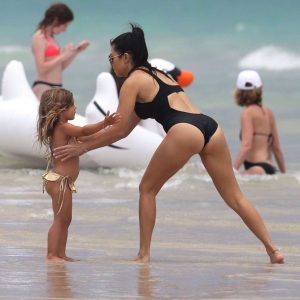 kourtney kardashian sexy 29 photos 47