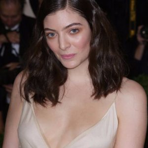 lorde braless 13 photos 61