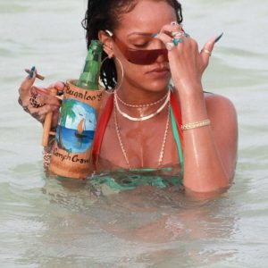 rihanna sexy 12 photos 13