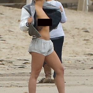 rita ora topless 3 photos 34