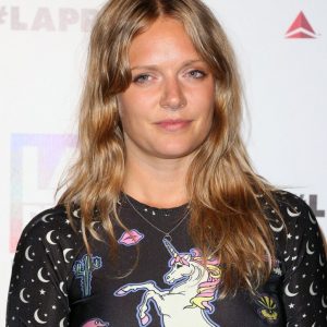 tove lo braless 6 photos 7