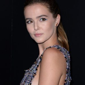 zoey deutch sideboob 29 photos 100