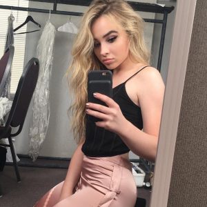 Sabrina Carpenter Nudes Leaked Collection